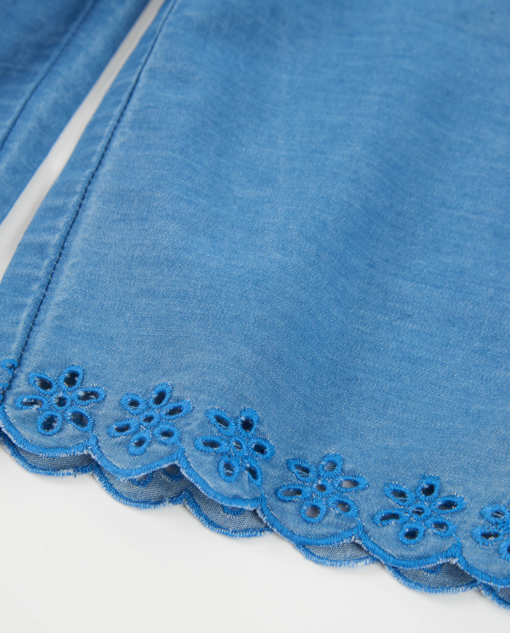 Tuc Tuc pantaloni jeans bambina leggeri blu con ricamo