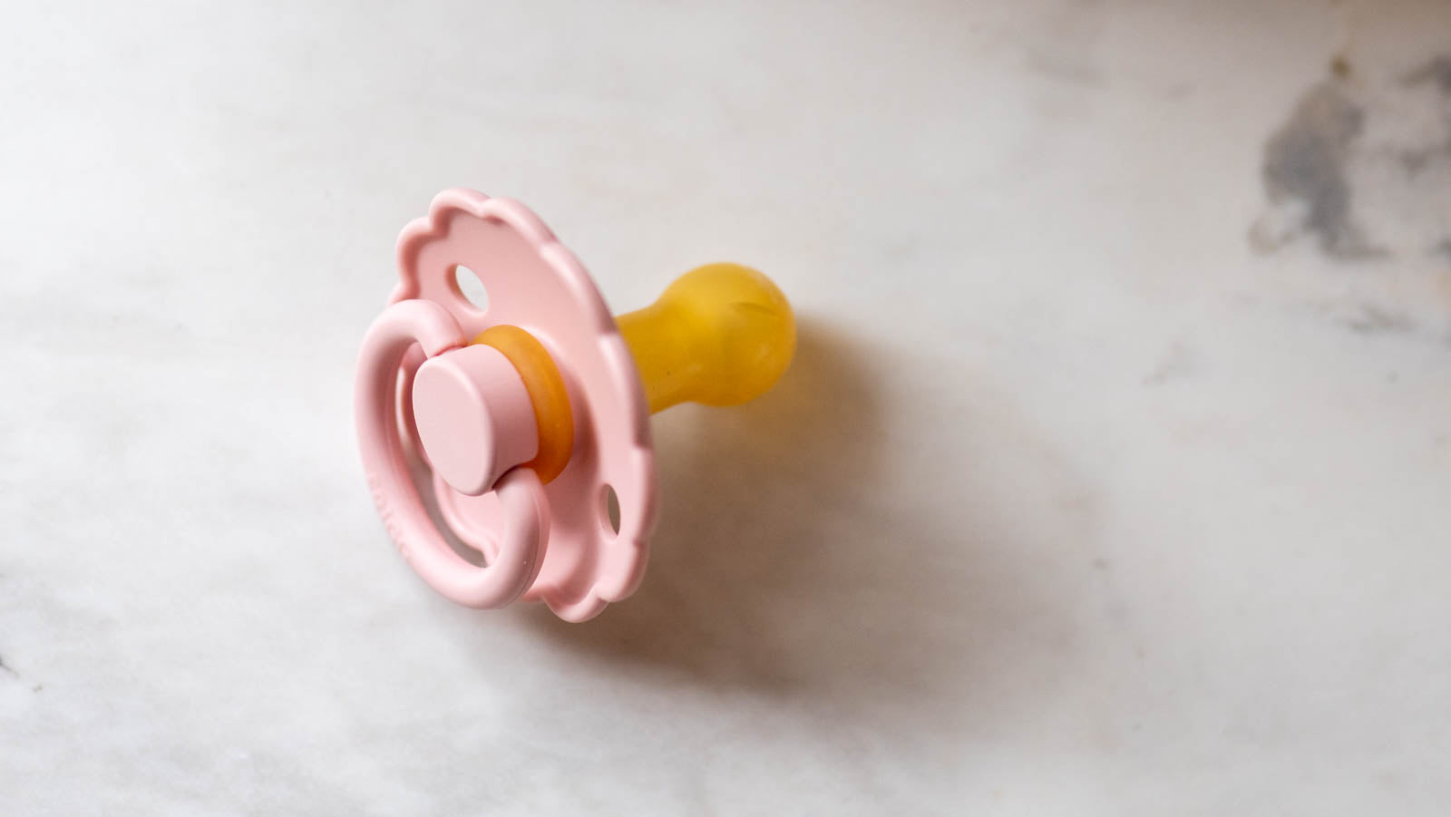Ella and Rapha Flower succhietto rosa set 2 pezzi atossico