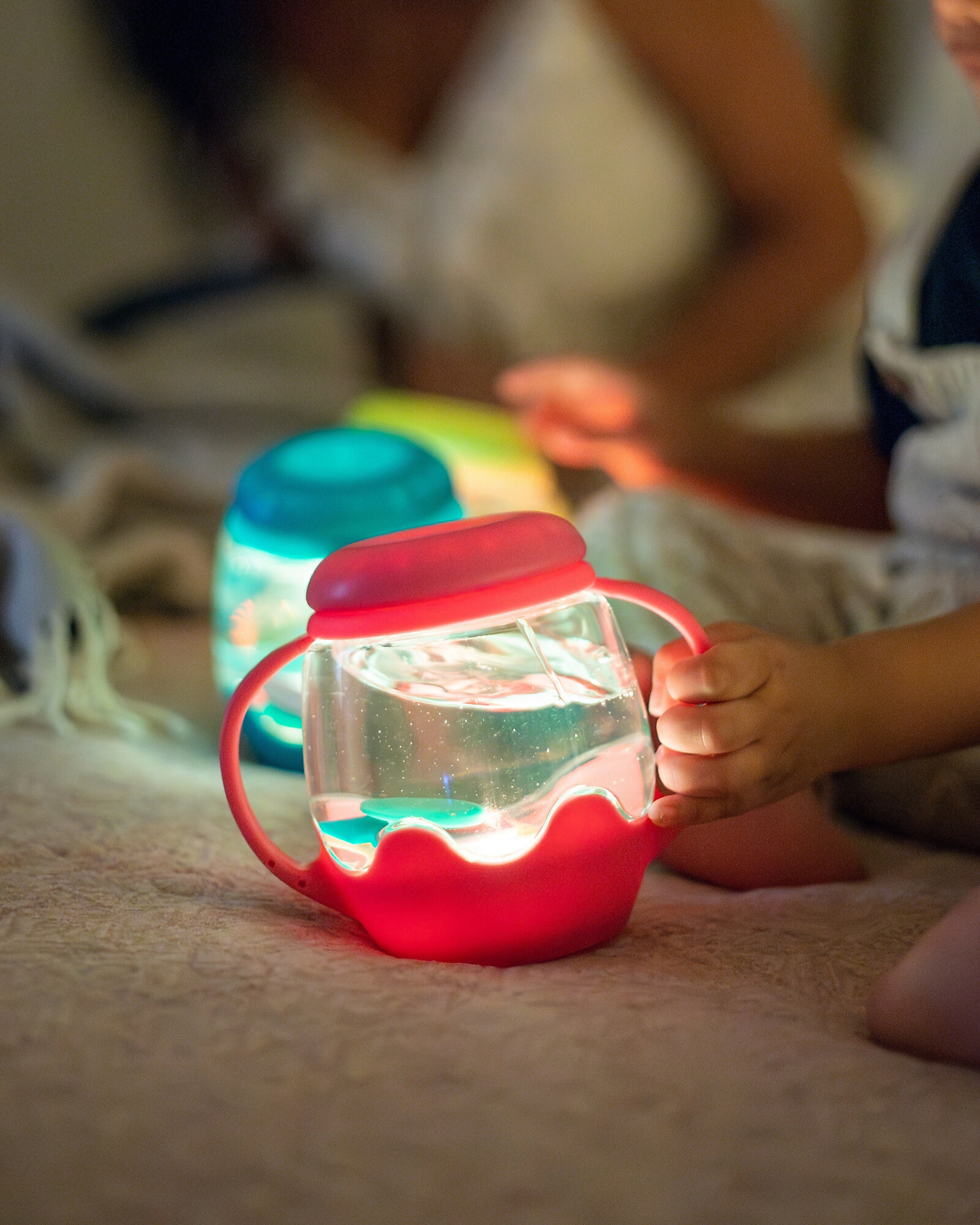 Glo Pals Mini barattolo sensoriale gioco blu