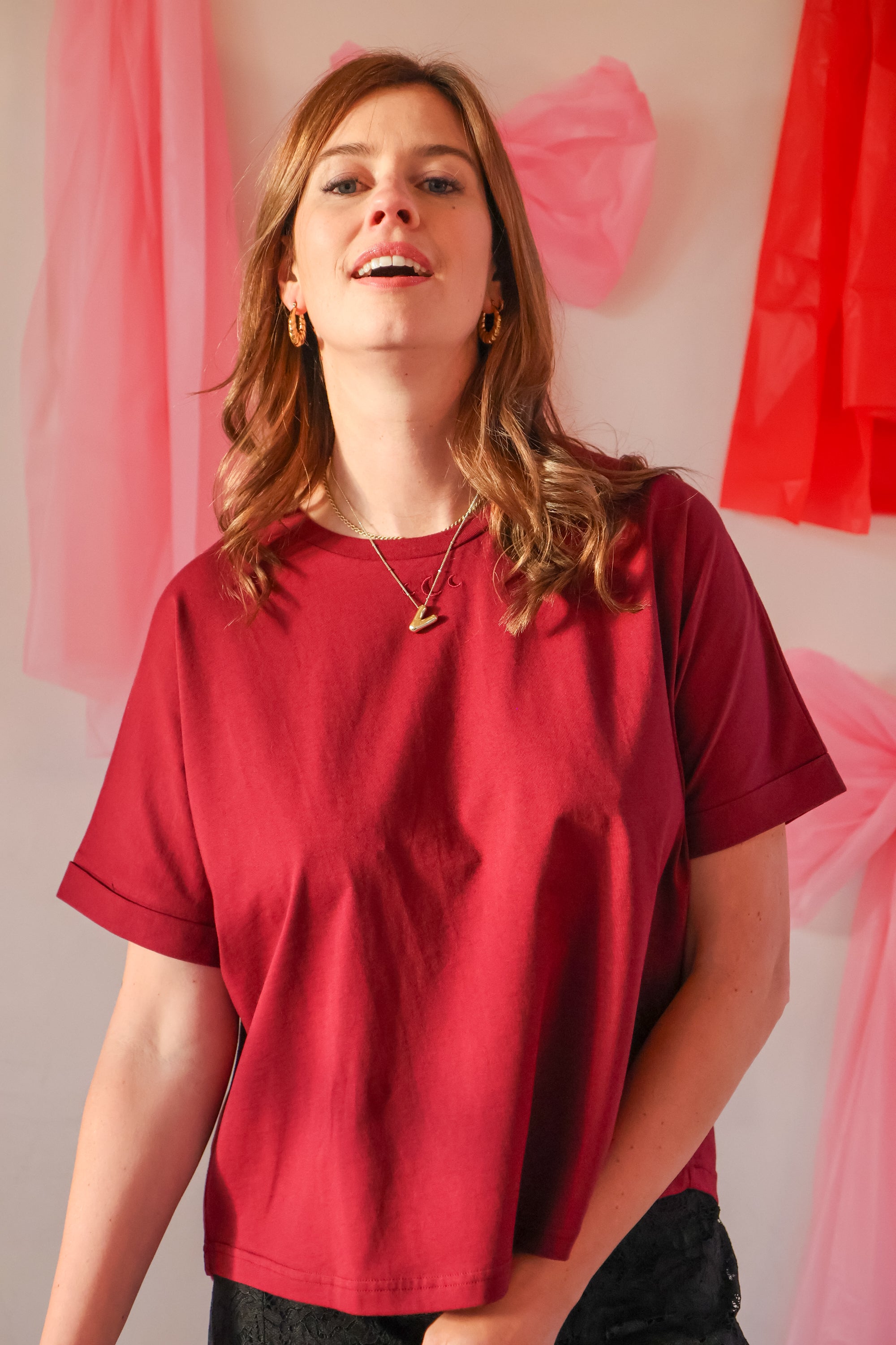Ella and Rapha Little Moons t-shirt bordeaux loose fit