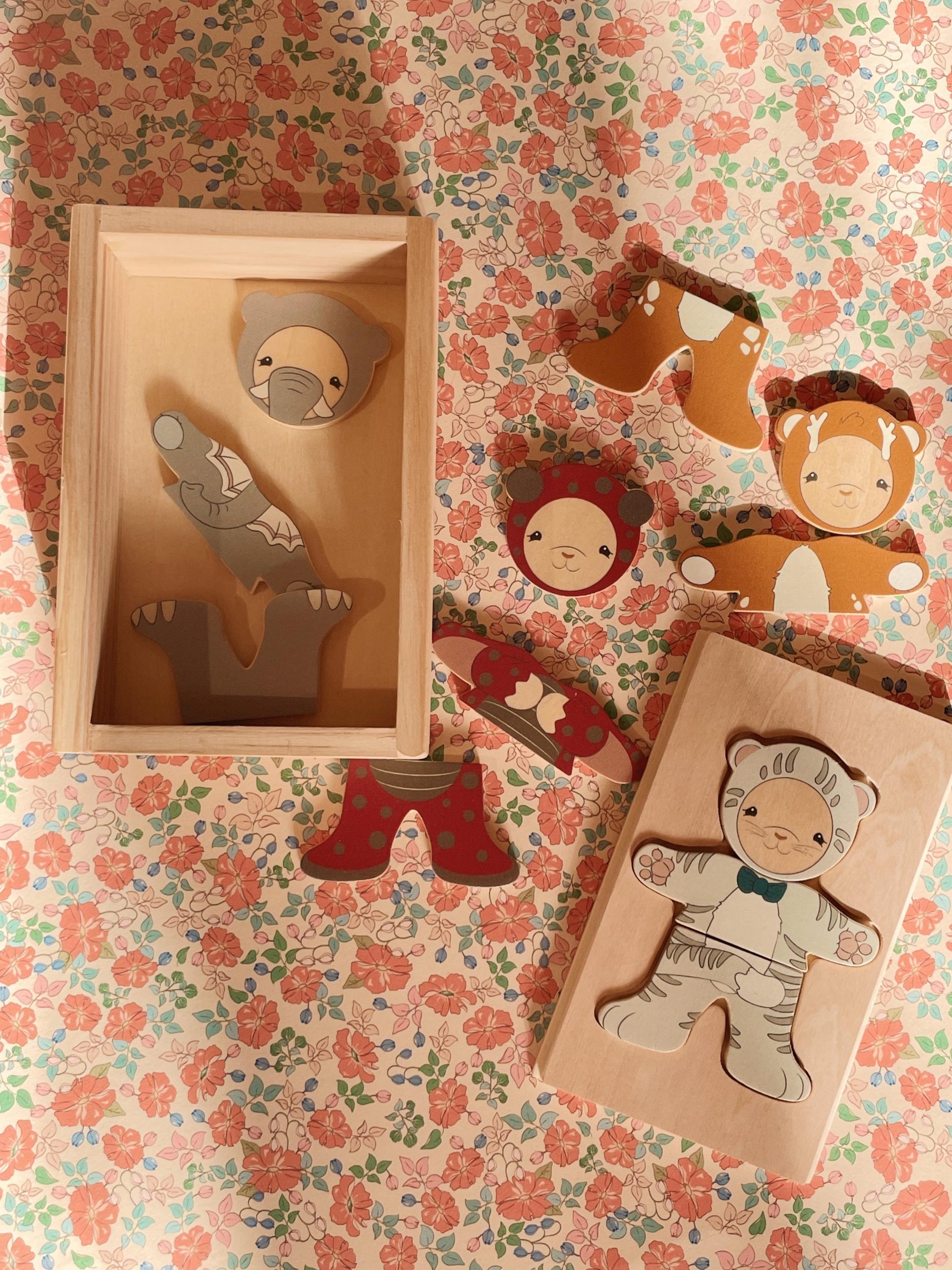 Konges Slojd Teddy Animals puzzle legno 12 pezzi mix and match