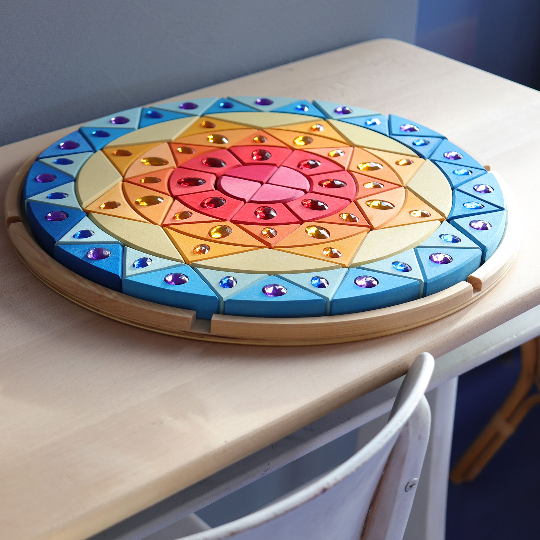 Grimm's Mandala Sole gioco in legno 76 pezzi con vassoio