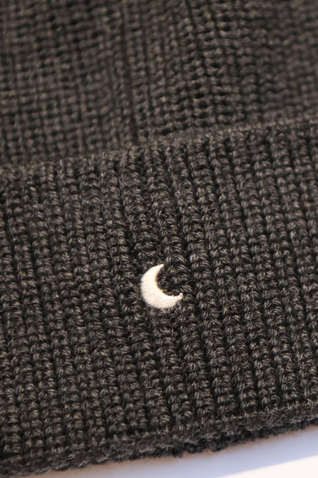 Ella and Rapha Grey Moon berretto lana grigio unisex