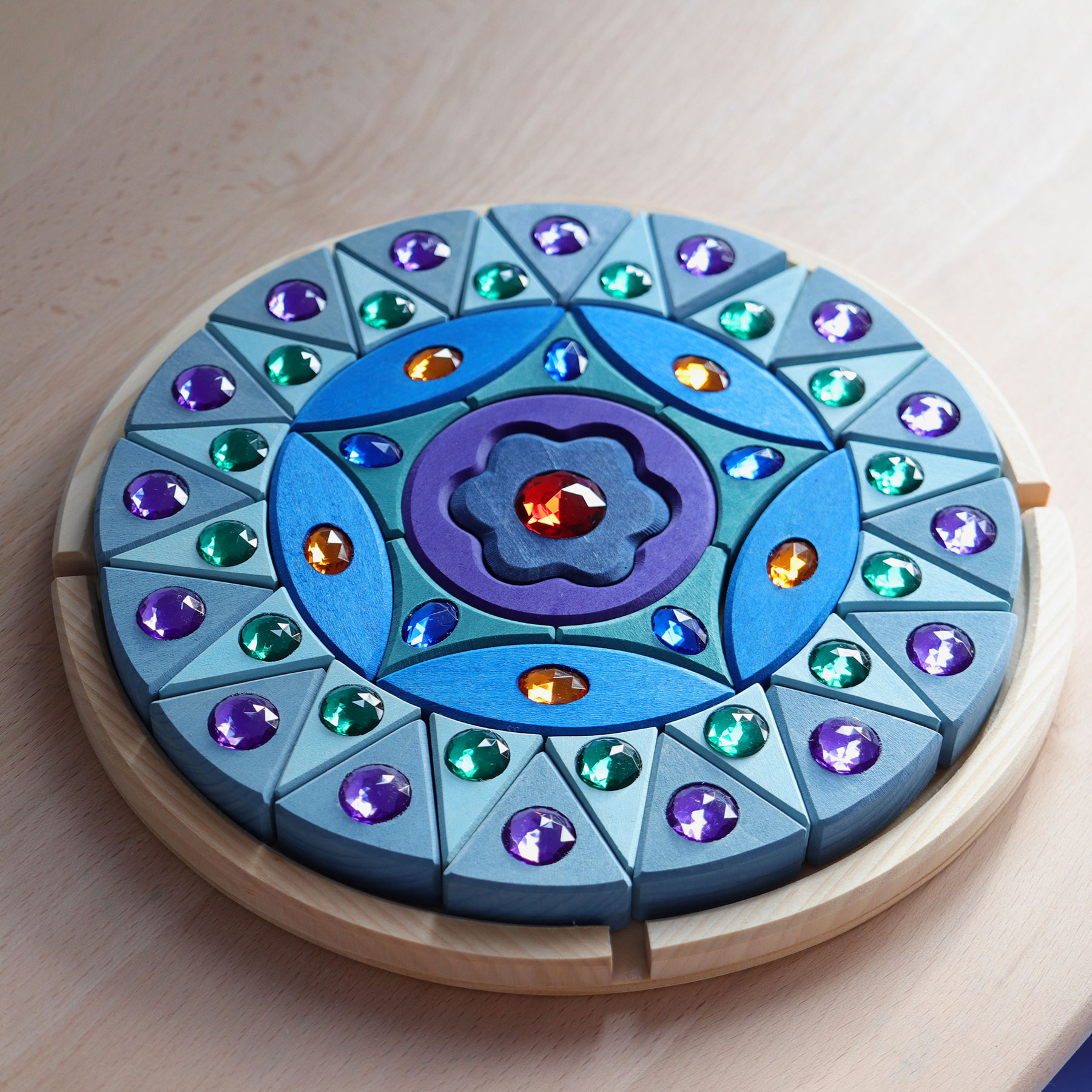 Grimm's Mandala Blu gioco in legno con vassoio