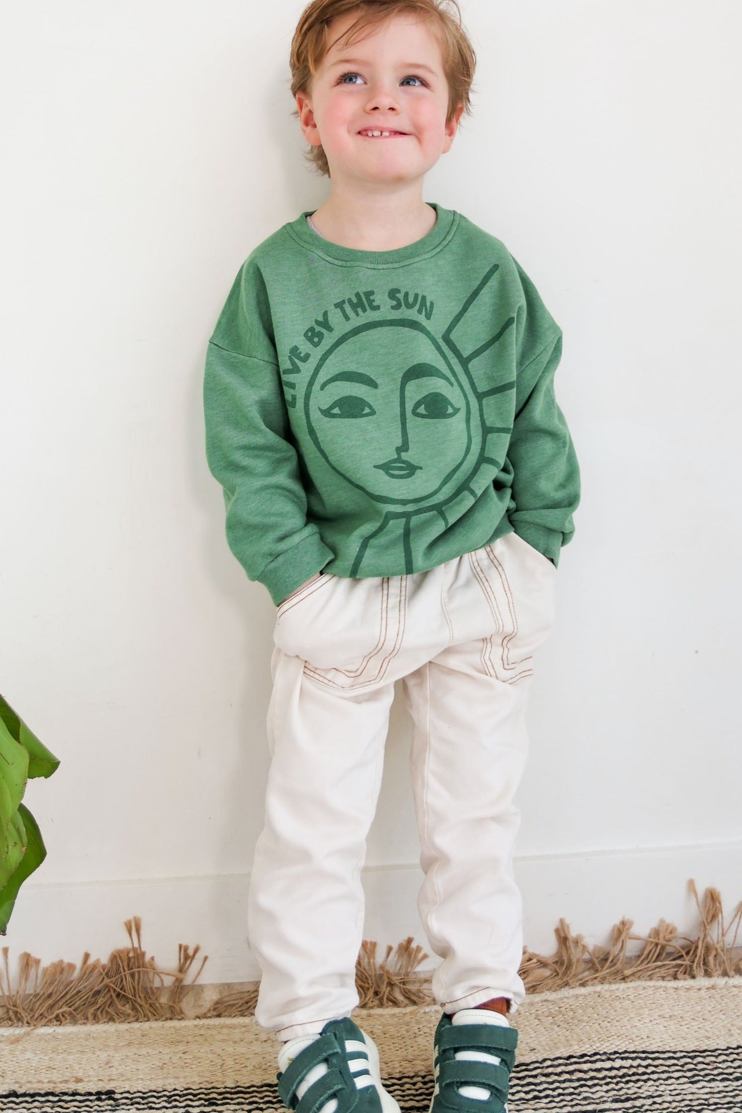 Ella and Rapha little green LIVE BY THE SUN felpa verde vestibilità comoda