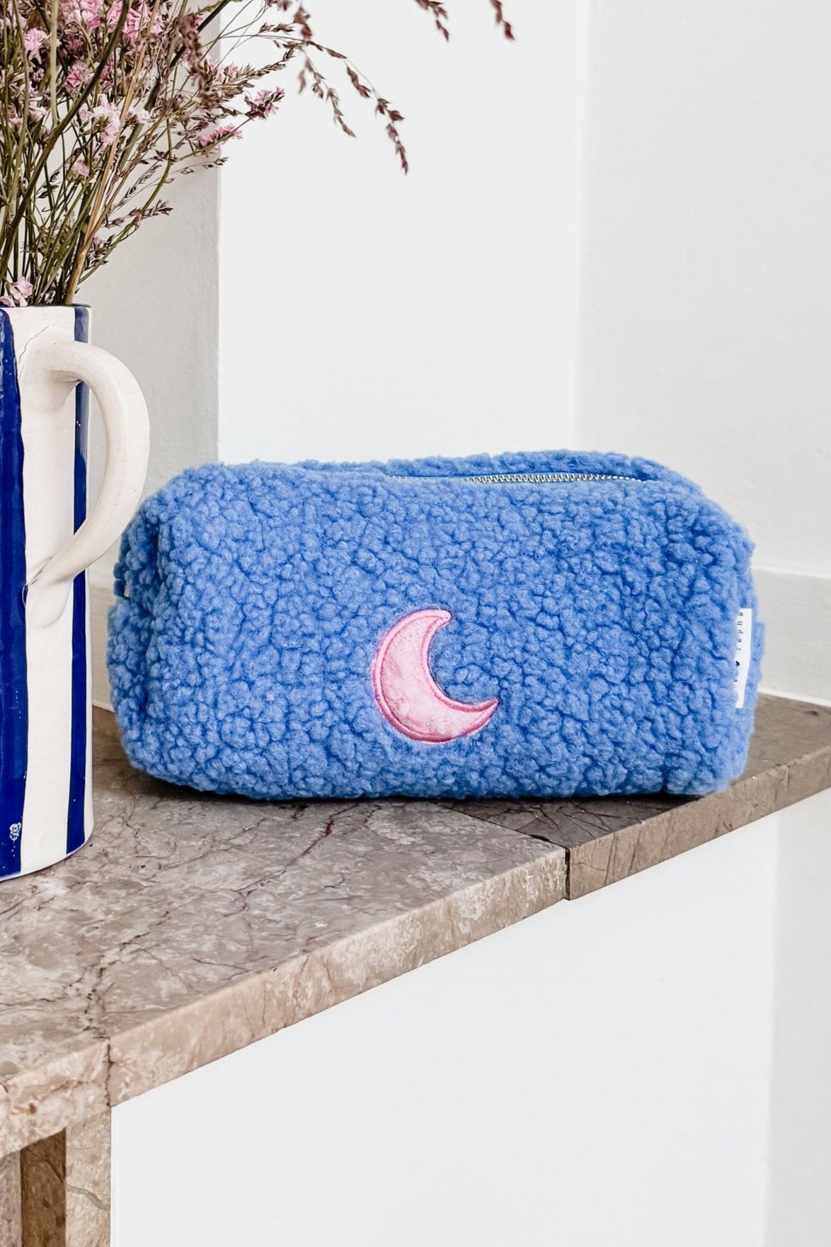 Ella and Rapha Moon pochette blu tessuto teddy