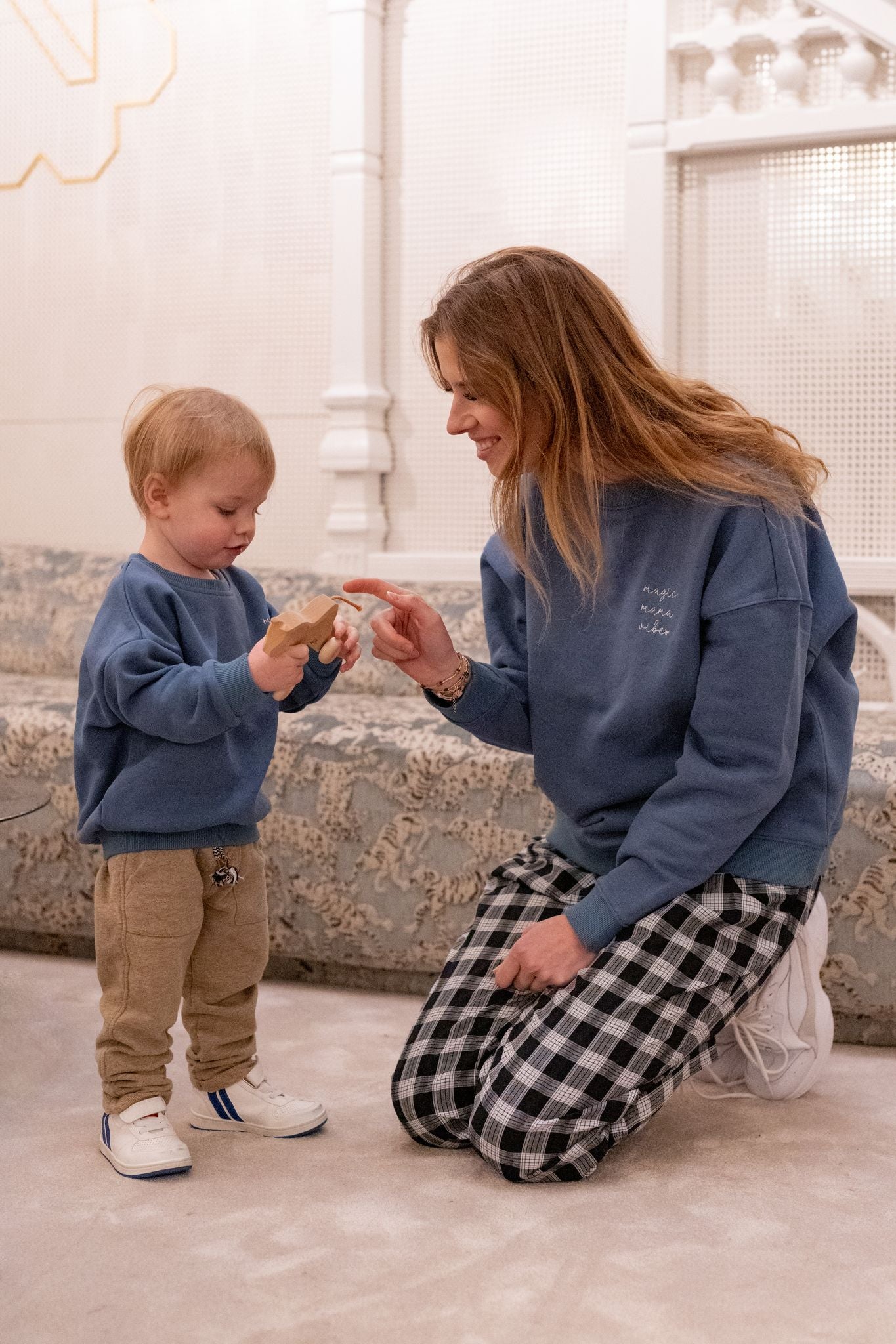 Ella and Rapha Mini felpa bambino blu petrolio loose fit