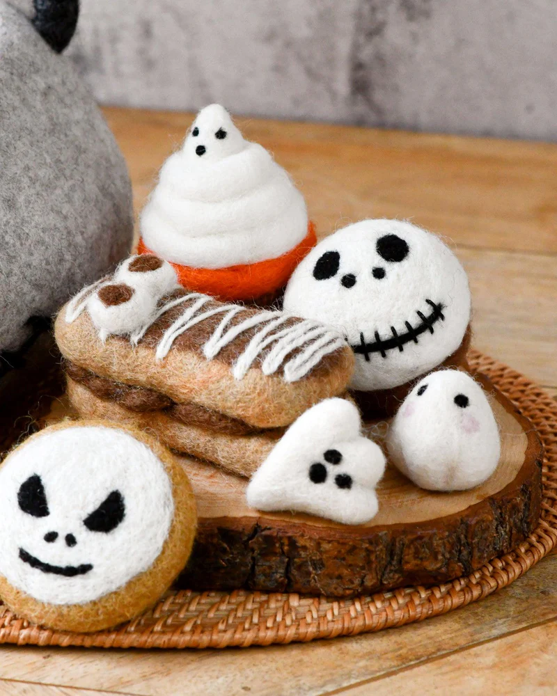 Tara Treasures Spooky Ghost biscotto feltro fantasma 5x9 cm