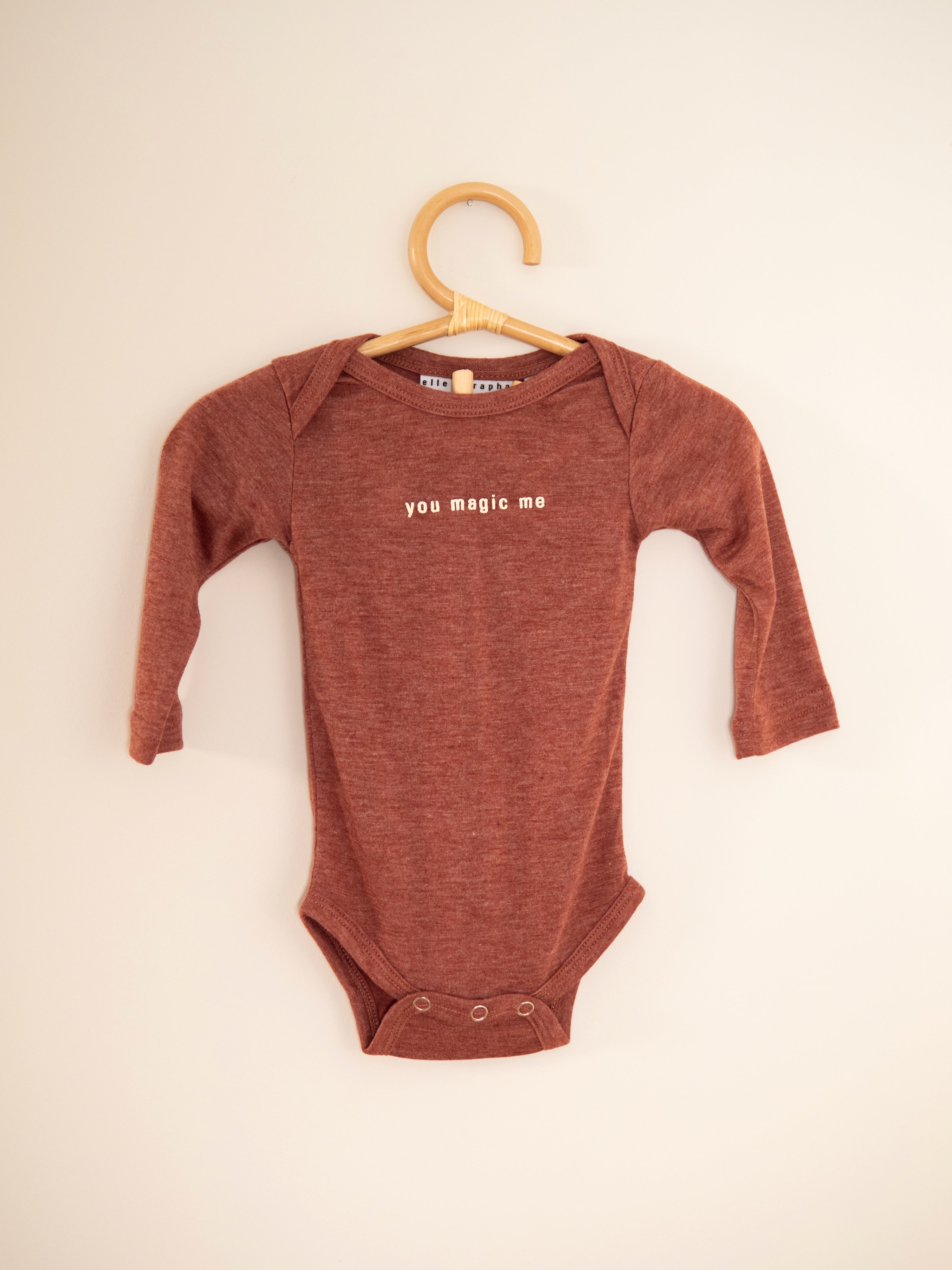 Ella and Rapha You Magic Me body neonato terracotta cotone