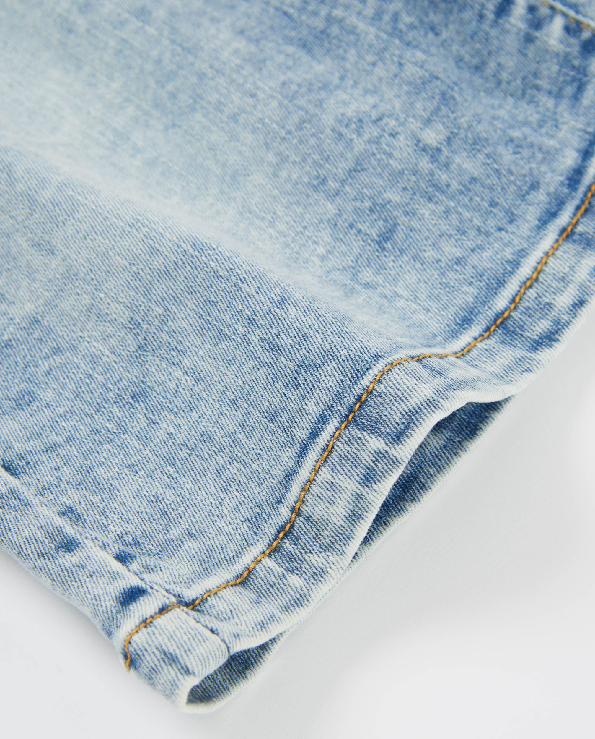 Tuc Tuc shorts bambina jeans azzurro bottone rosa