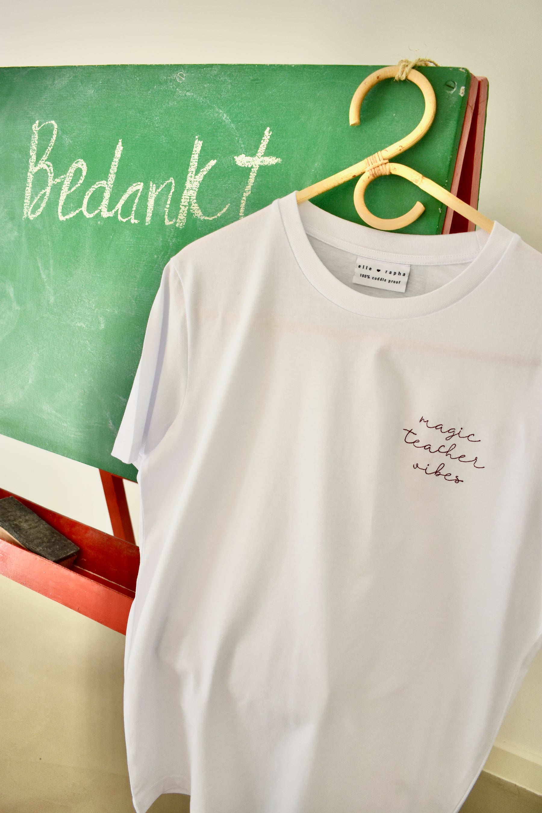 Ella and Rapha Magic Teacher Vibes t-shirt bianca cotone bio