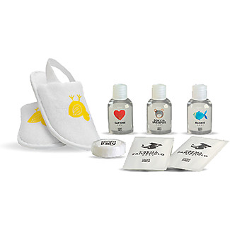 MammaBaby Linea cortesia set viaggio pochette e pantofole