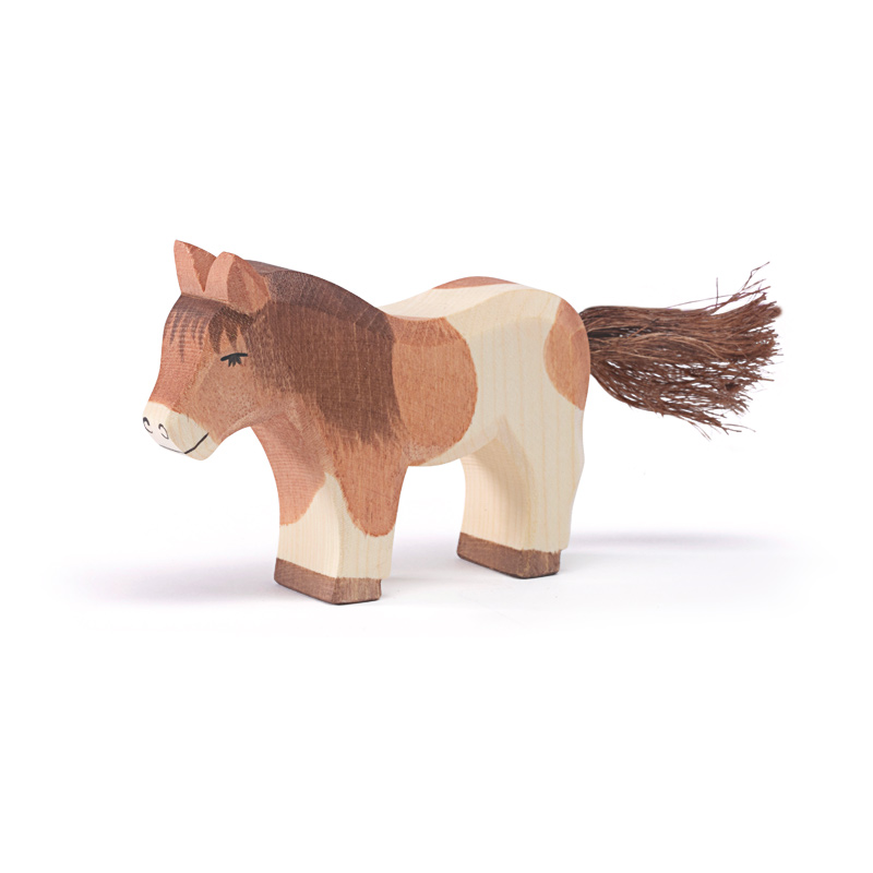 Ostheimer Pony Shetland figura legno in piedi 5,8 cm
