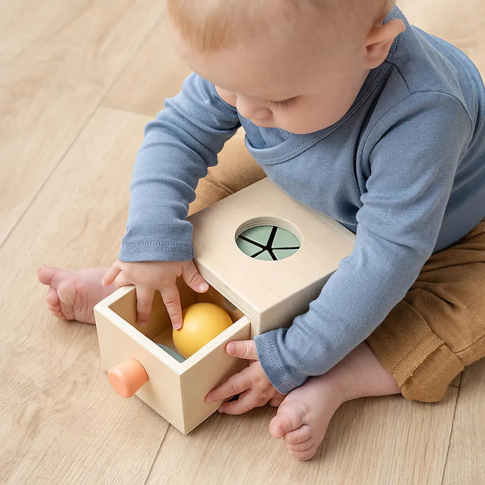 Done by Deer Permanence Box gioco legno prima infanzia