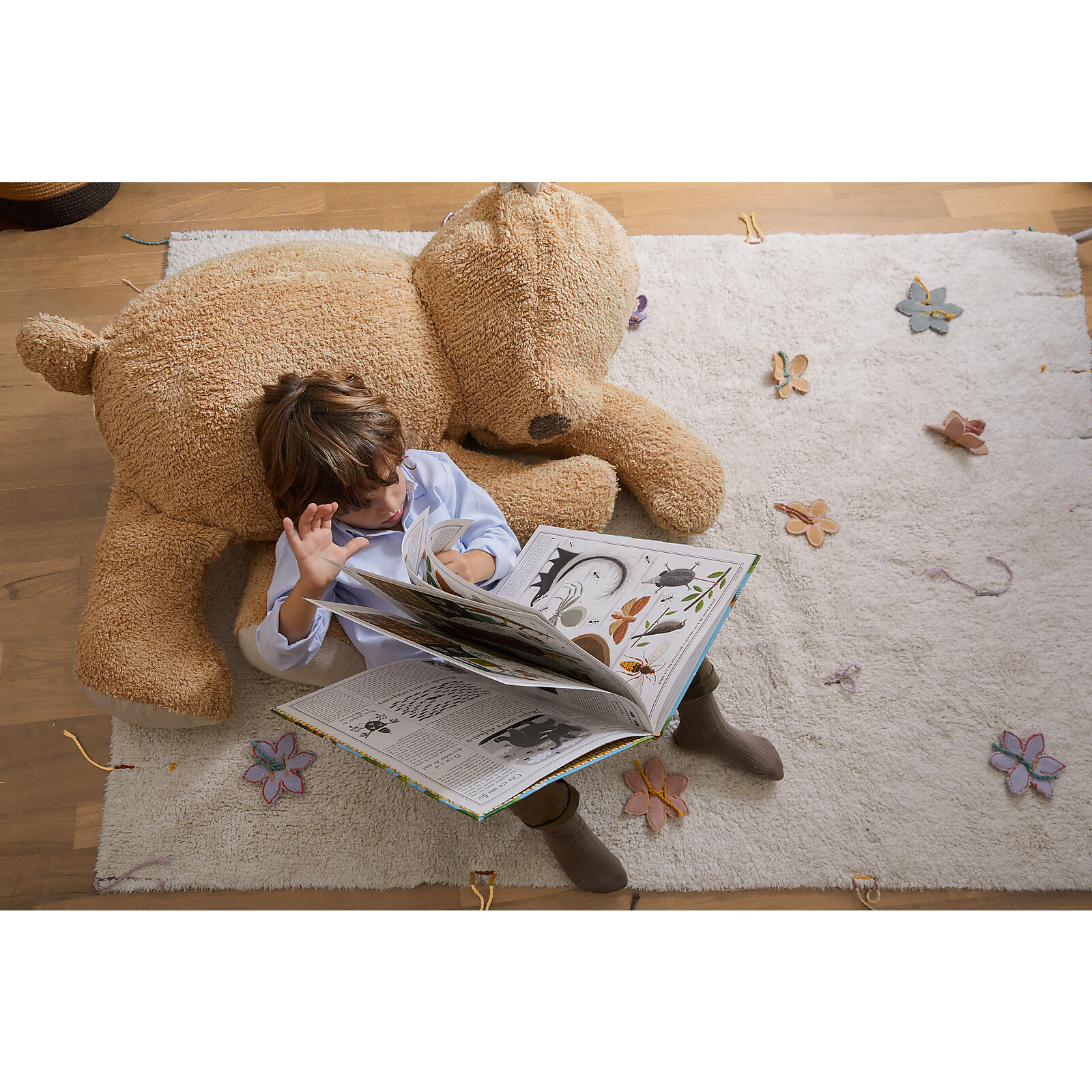 Lorena Canals Planet Bee Sleepy Bear pouf miele