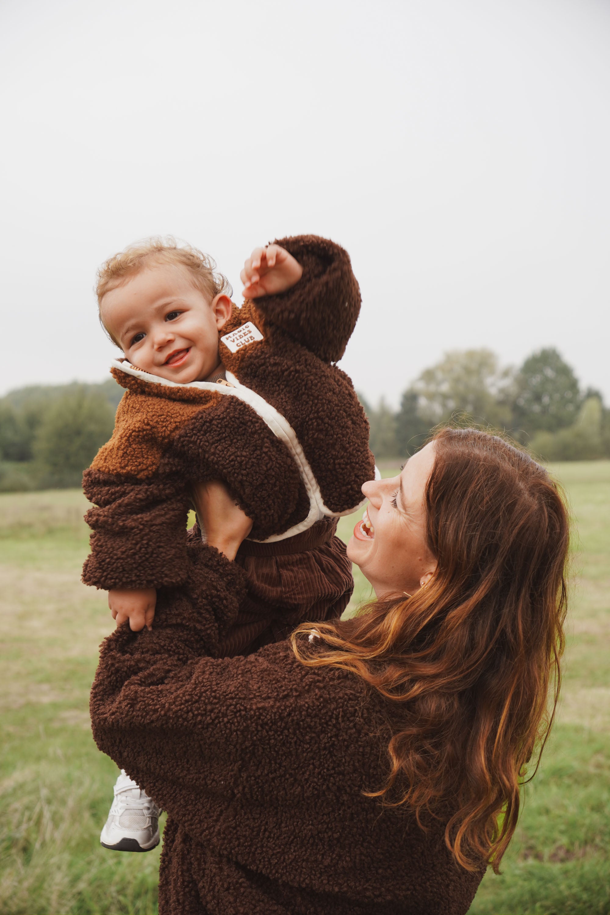Ella and Rapha Moon Jacket giacca teddy bimbo marrone