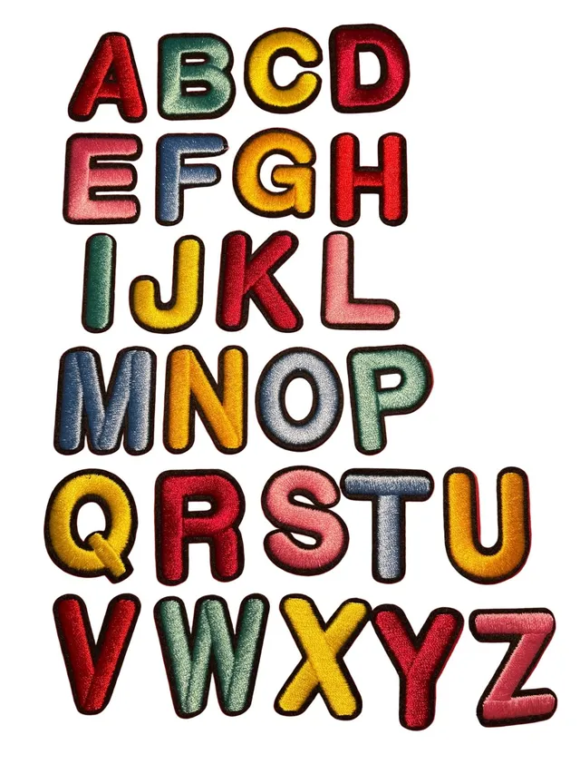 Slugs & Snails Alphabet toppe termoadesive lettere ricamate