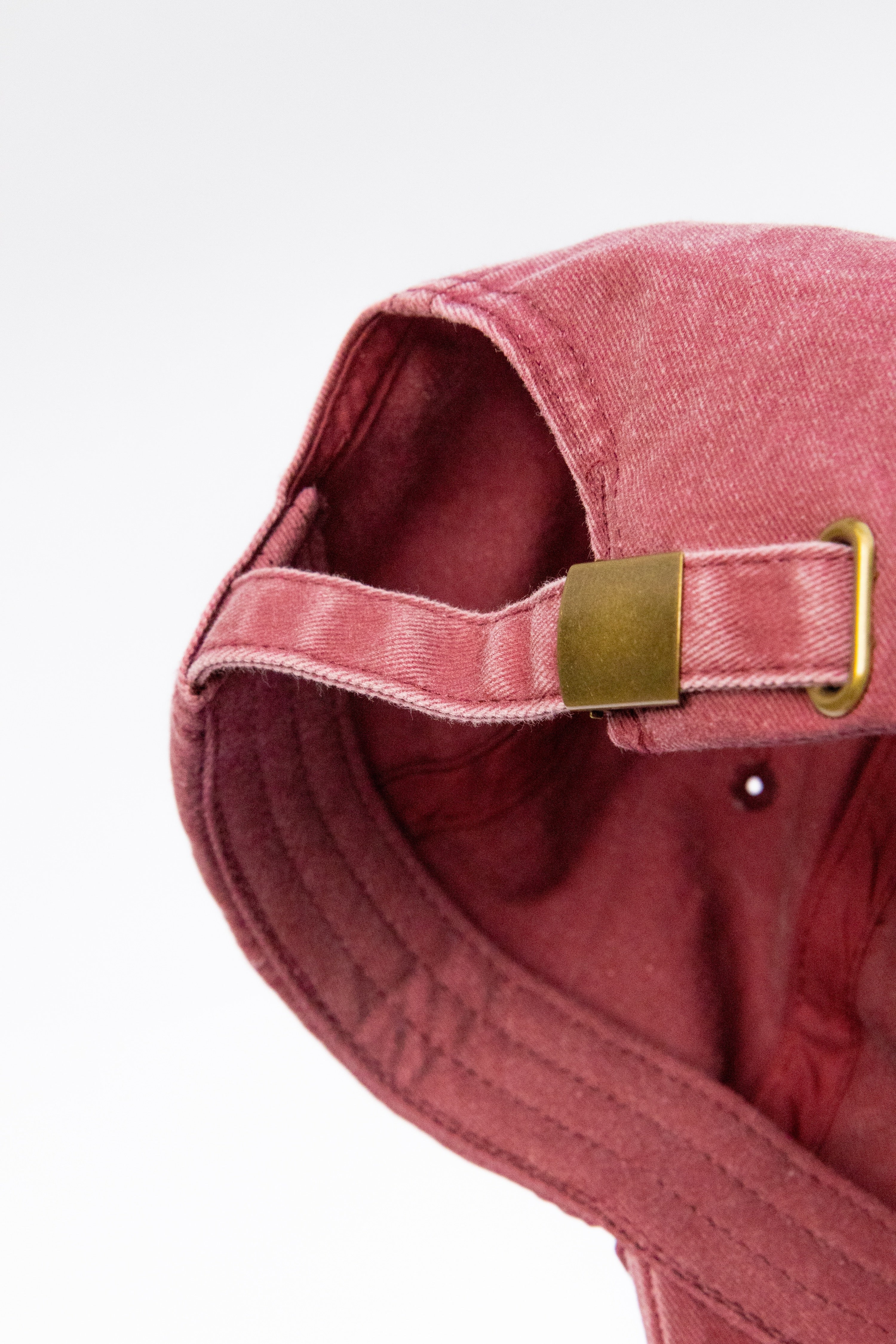 Ella and Rapha Icon cappellino bordeaux con visiera