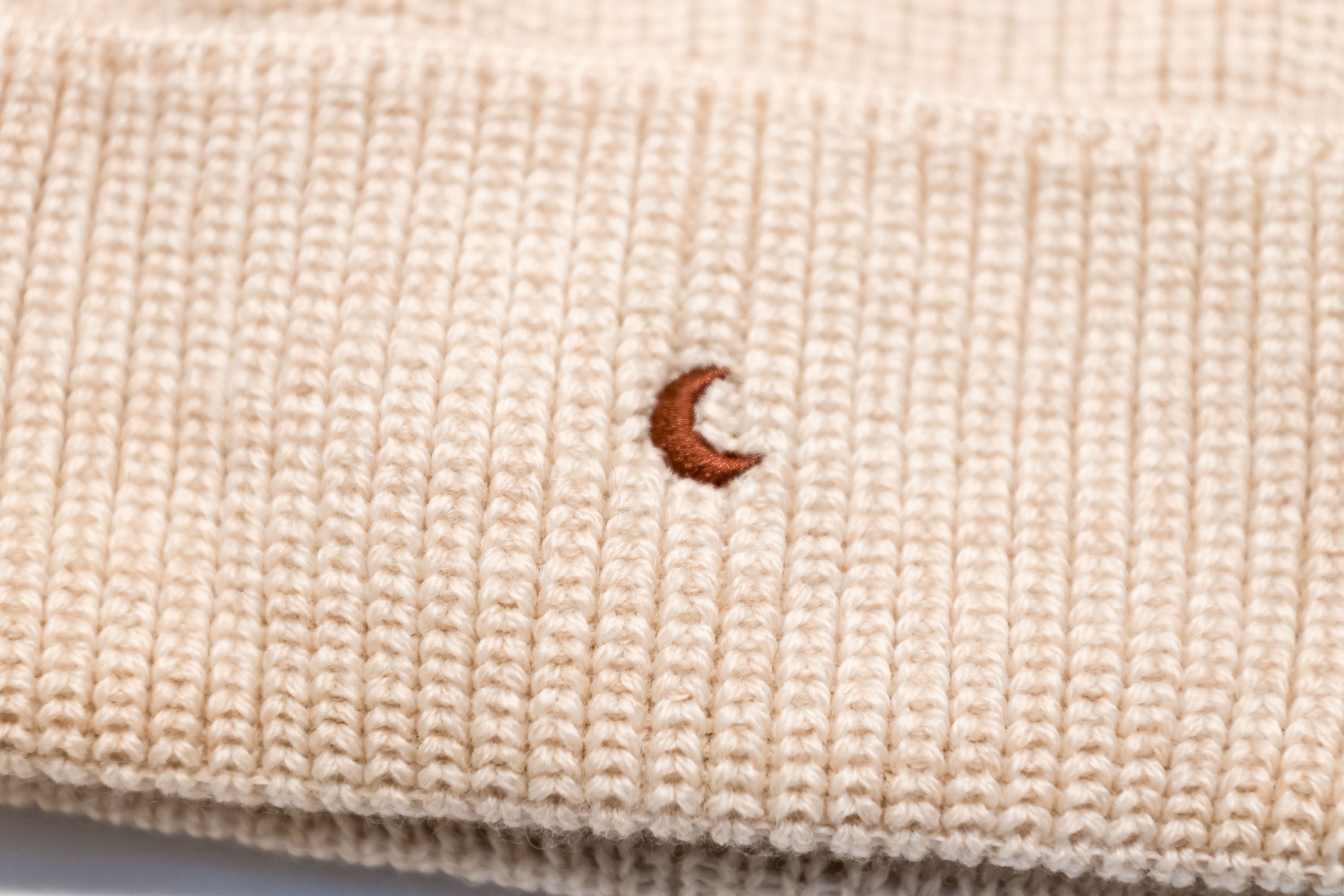 Ella and Rapha Moon Beanie berretto bimbo beige lana