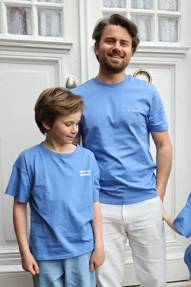 Ella and Rapha Out of Office t-shirt blu cotone bio