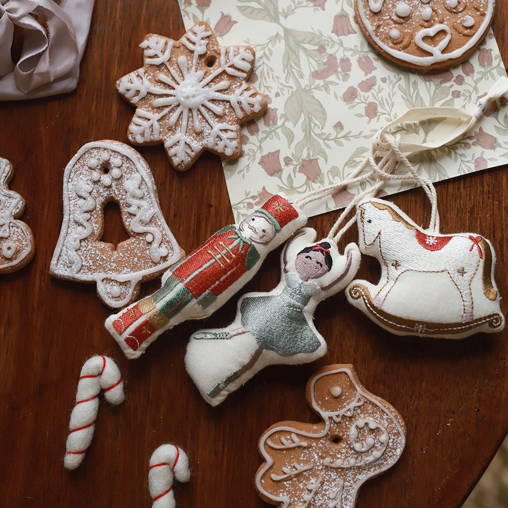 Avery Row Schiaccianoci decorazioni albero cotone 3 pezzi