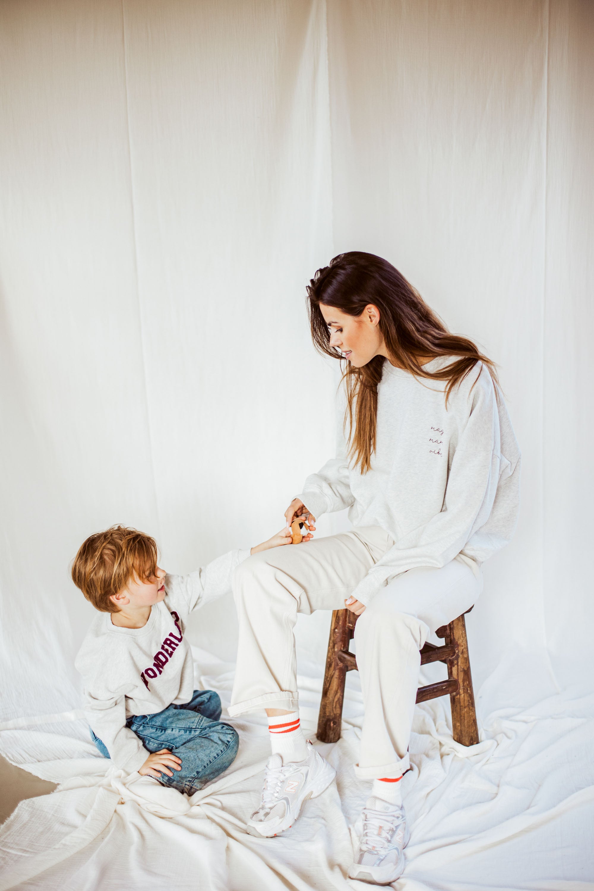 Ella and Rapha MAMA Dreamy Grey felpa grigia unica cotone bio