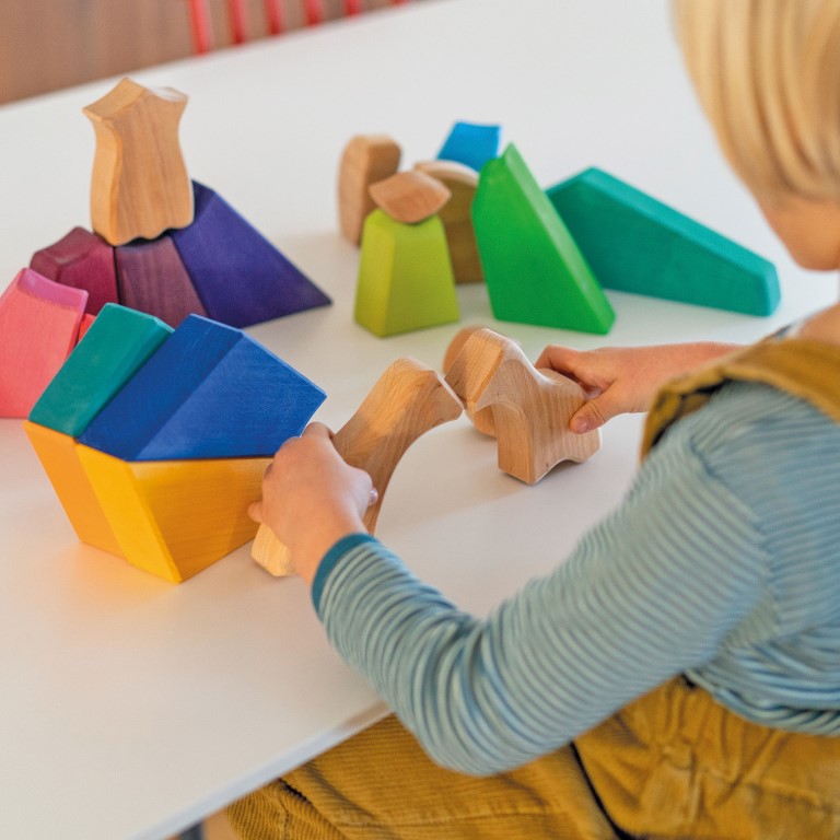 Grimm’s Rainbow Lion set costruzioni legno 27 pezzi colori