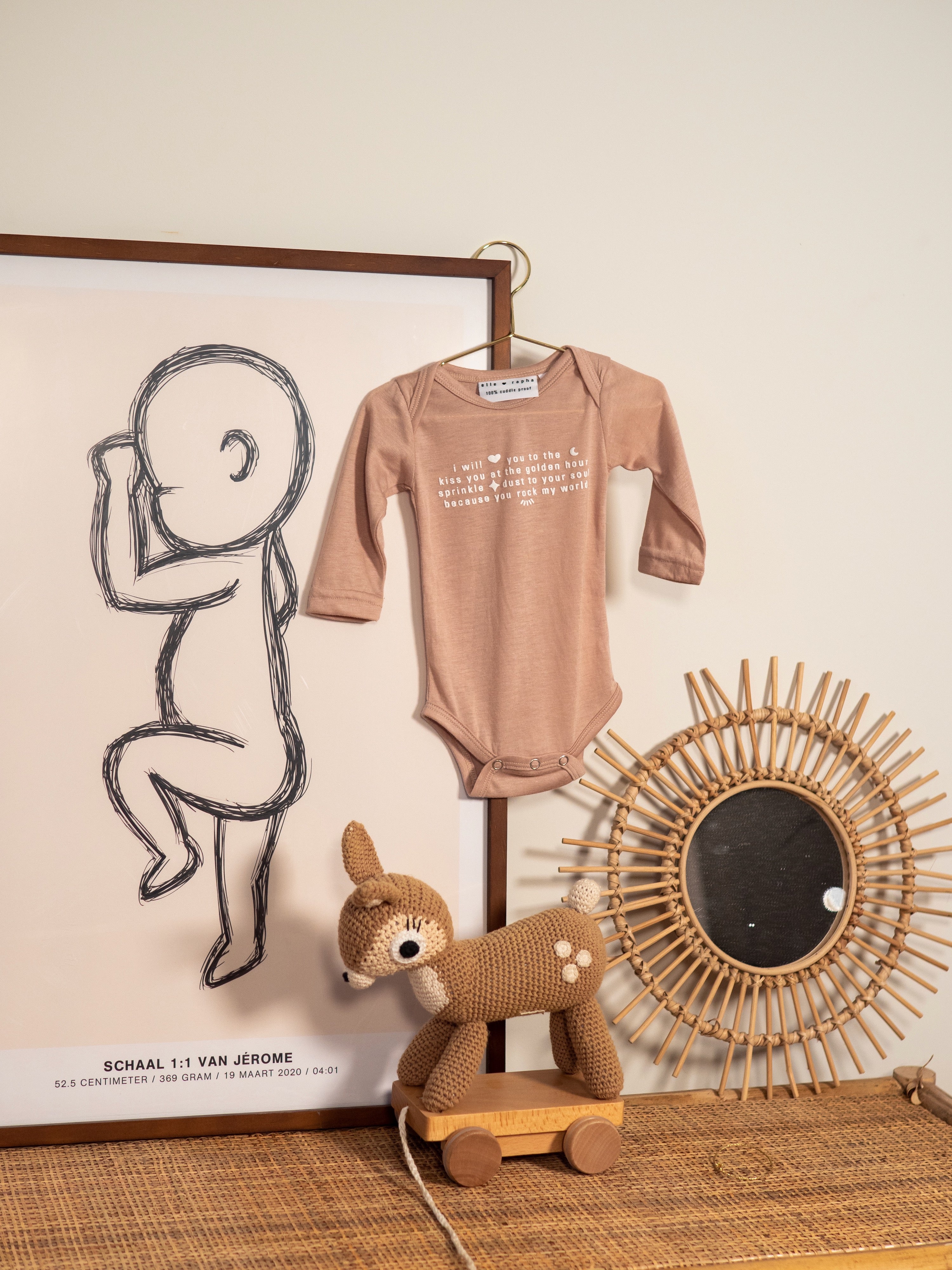 Ella and Rapha To The Moon body neonato rosa pastel