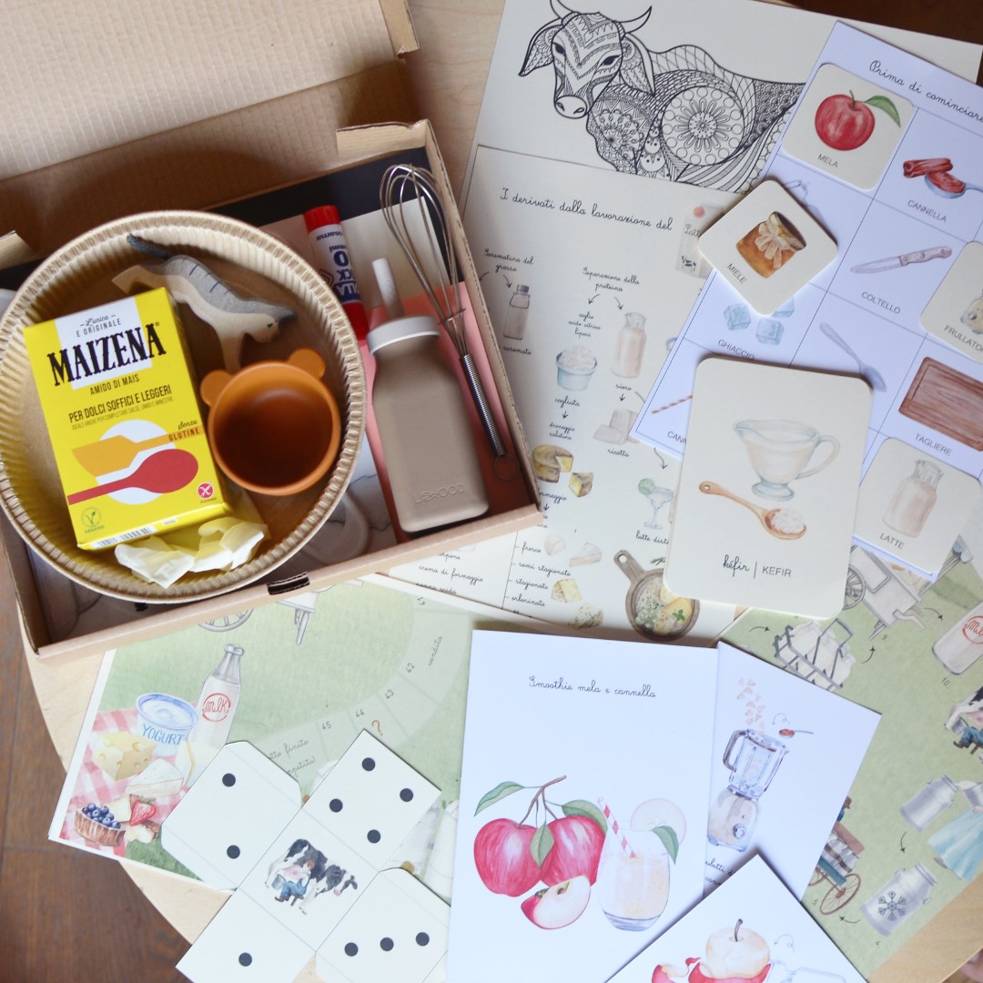 PlayKitBaboo Viaggio del Latte Kit Gioco con Libro