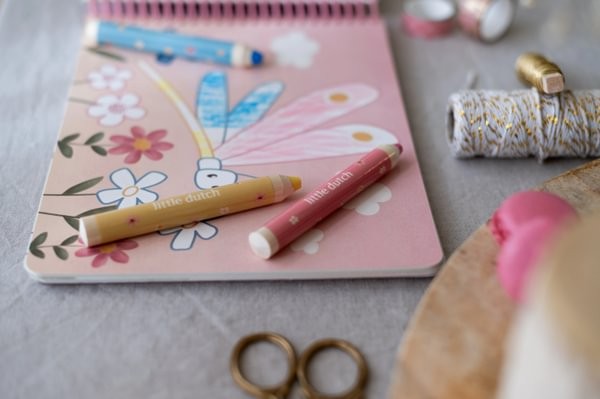 Little Dutch Rosa libro da colorare con matite giardino