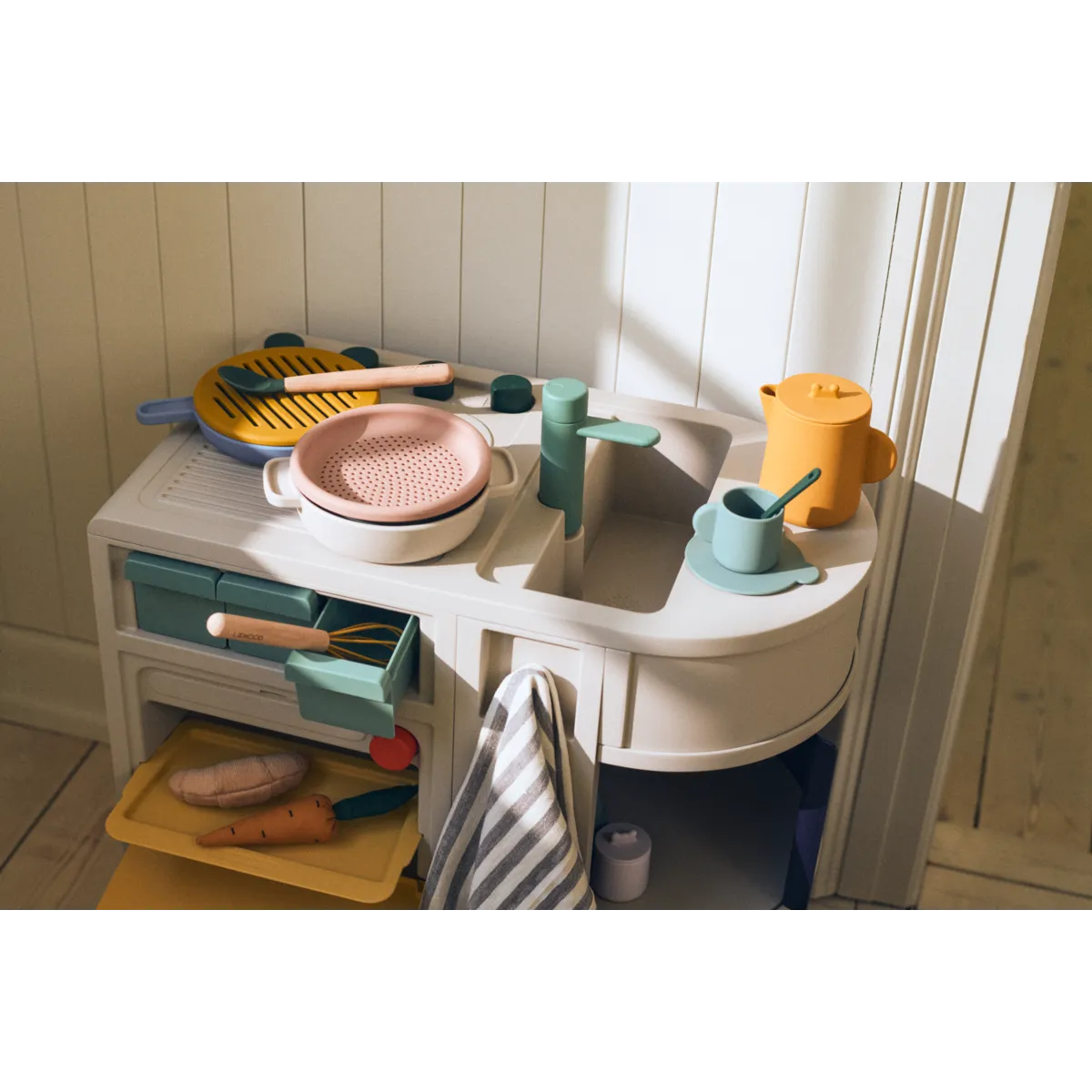 Liewood Elio Mealtime Set Gioco Cucina Silicone 7 Pezzi