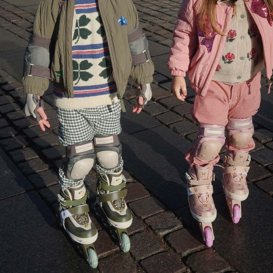 Konges Slojd Karakate pattini in linea luminosi bambini