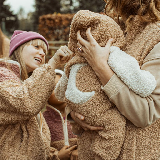 Ella and Rapha Teddy Moon Suit tuta beige calda