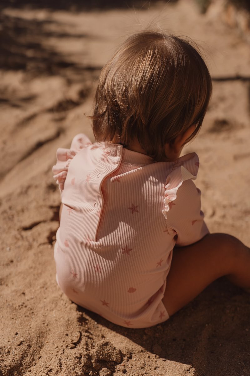 Little Dutch costume bimba maniche lunghe rosa conchiglie UPF40+