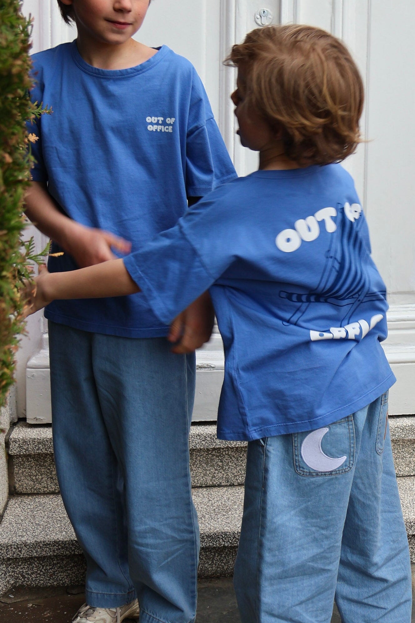Ella and Rapha Out of Office t-shirt blu bimbo cotone