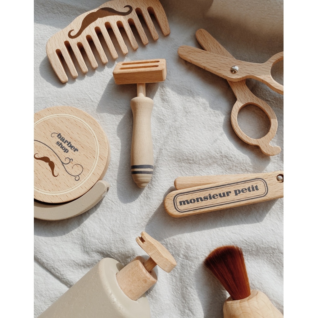Konges Sløjd Barber Set Gioco Simbolico Legno 9 Pezzi