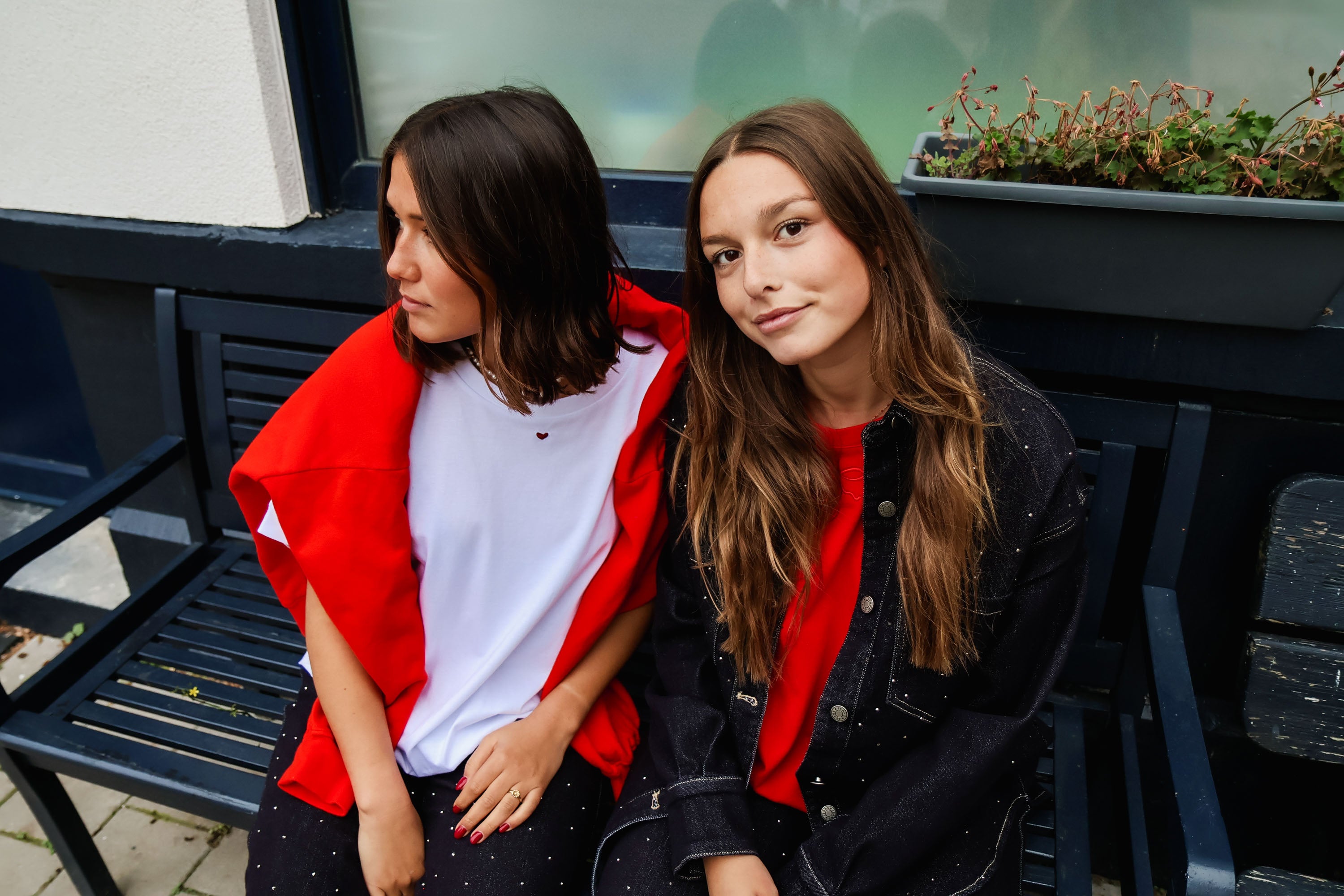 Ella and Rapha HEART t-shirt bianca ricamo cuore cotone organico