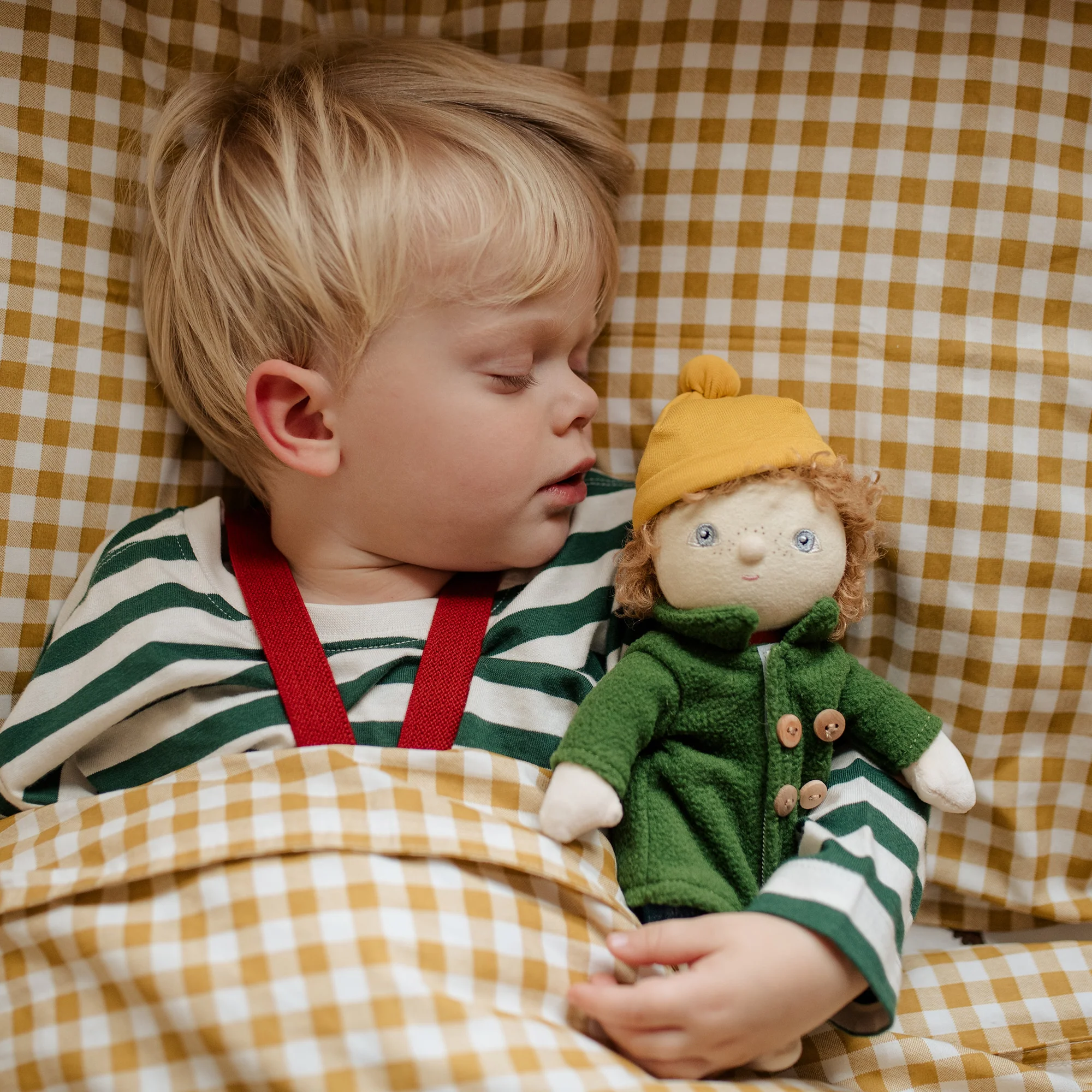 Olli Ella Dress Me Dinky Charlie Chestnut bambola stoffa