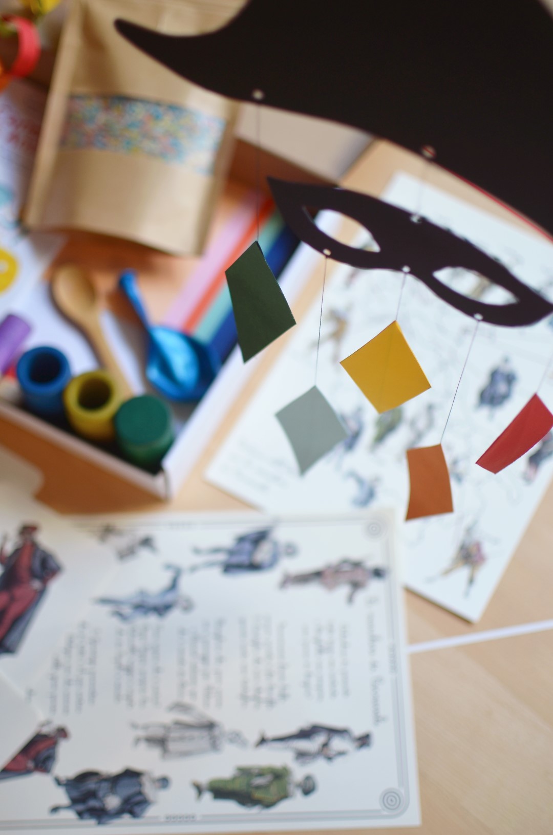 PlayKitBaboo Carnevale degli Animali Playkit Sensoriale con Libro