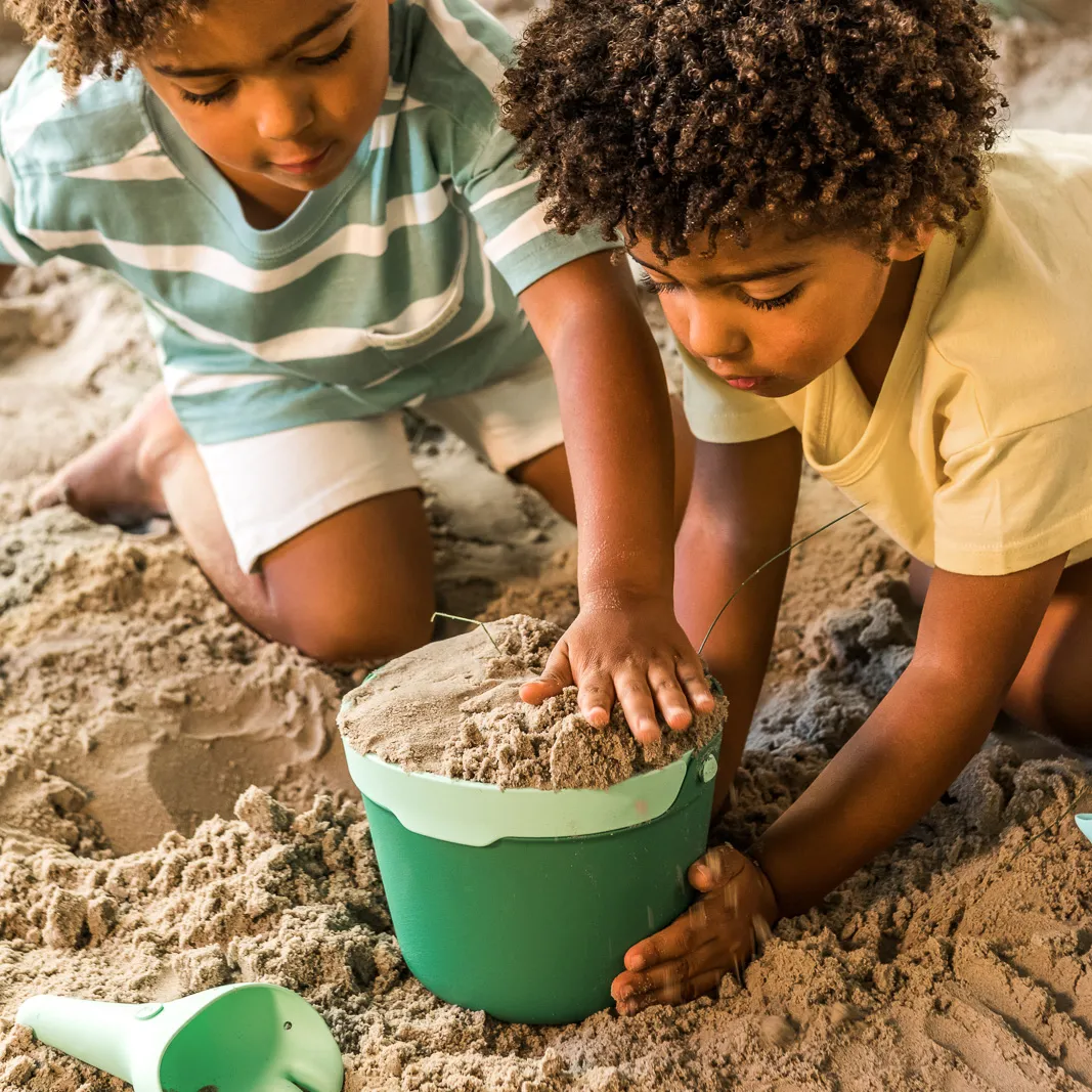 Quut Bucki secchiello spiaggia garden green senza BPA