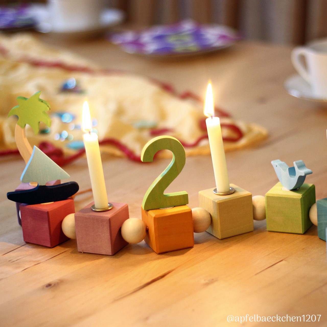 Grimm’s Birthday Cubes catenella compleanno 8 cubi legno