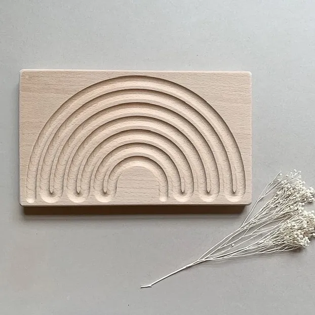 Little Coach House tavoletta tattile arcobaleno legno