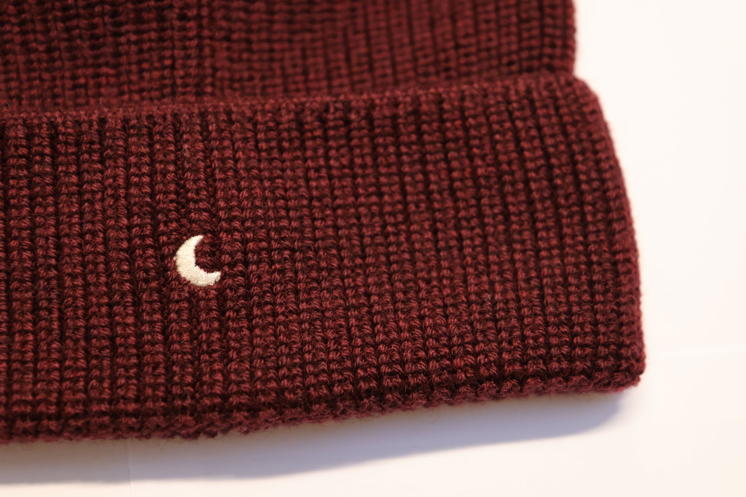 Ella and Rapha Moon berretto lana bordeaux unisex