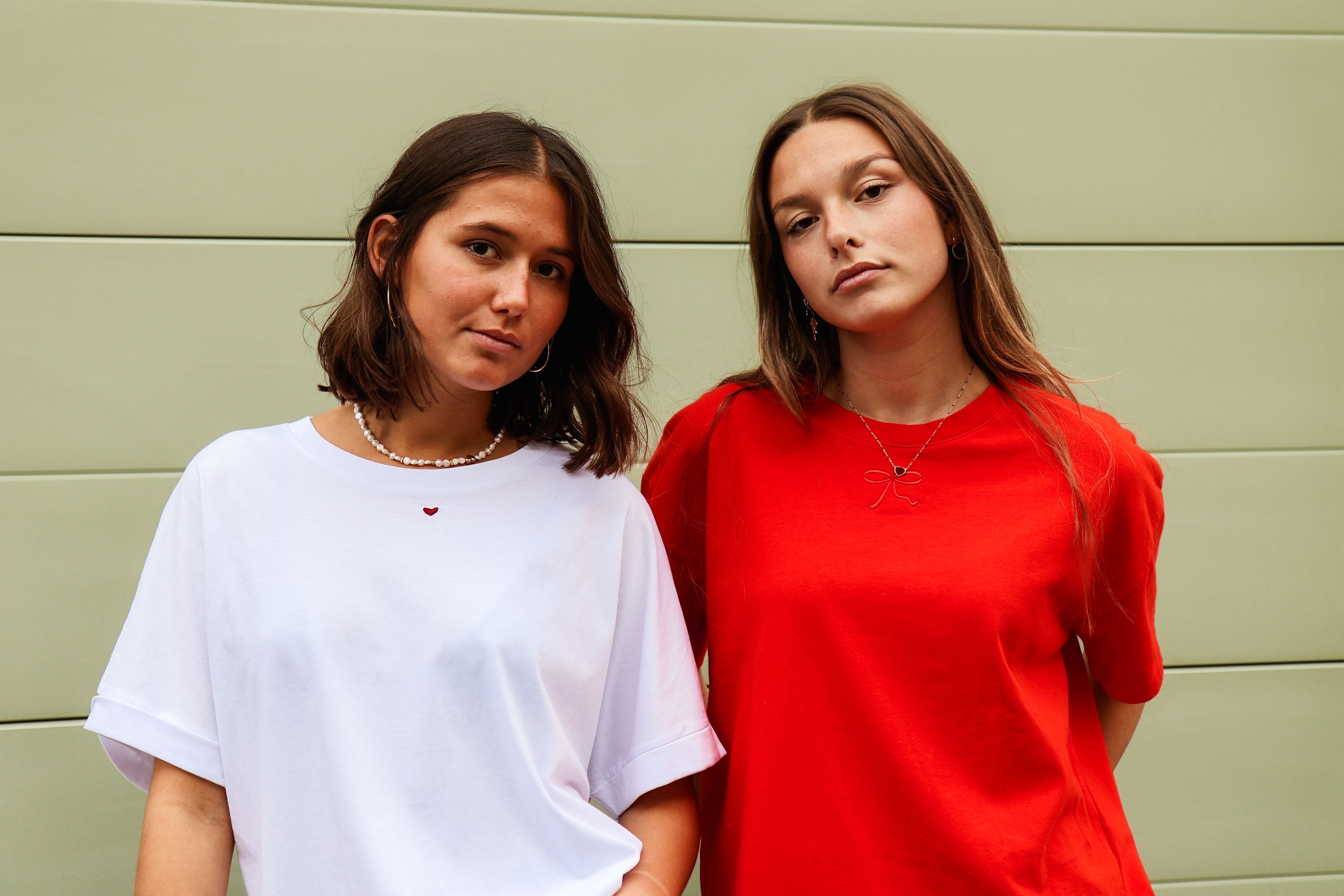 Ella and Rapha Bow t-shirt donna rossa cotone loose