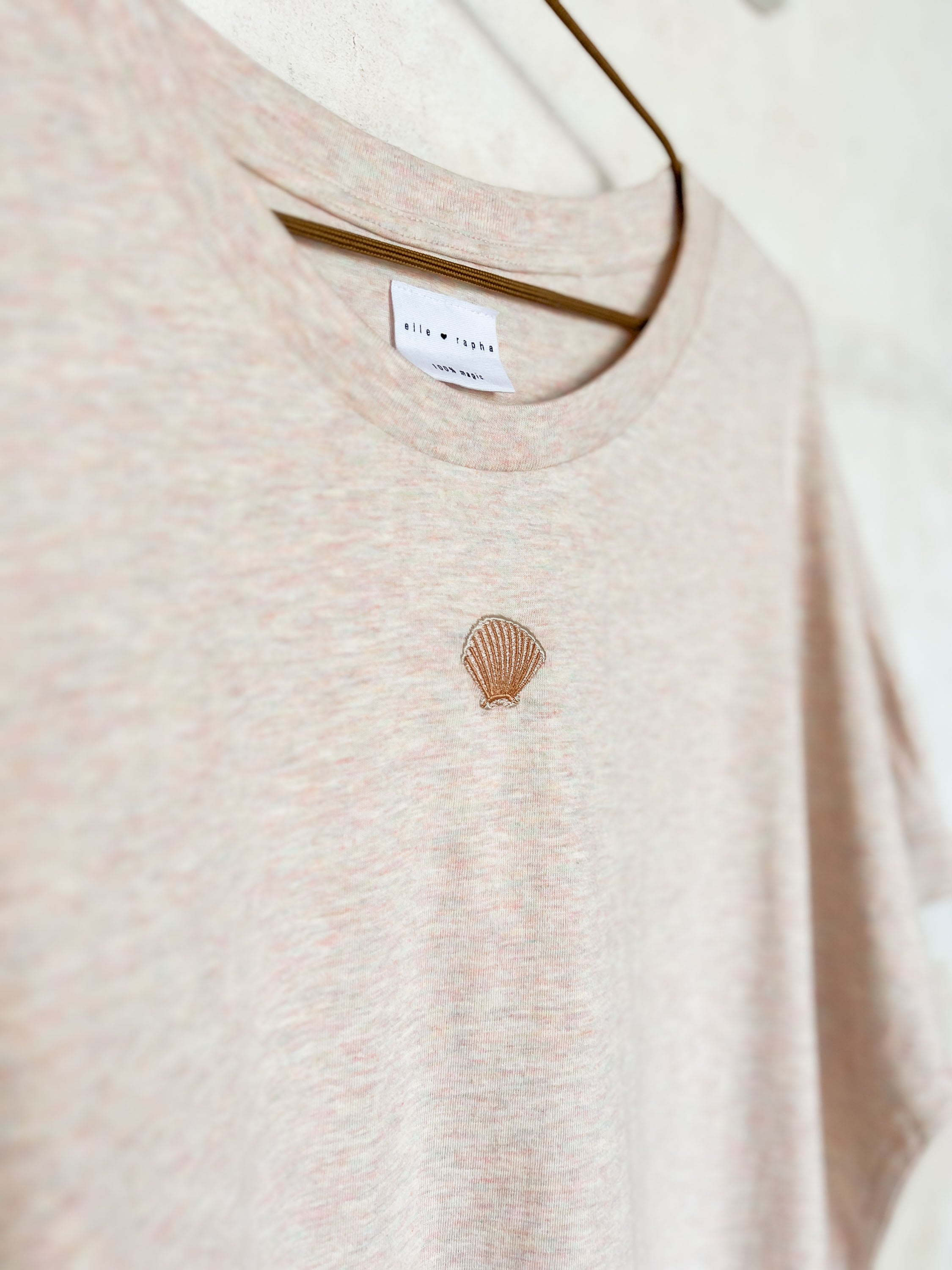 Ella and Rapha Seashell maglietta donna beige arcobaleno