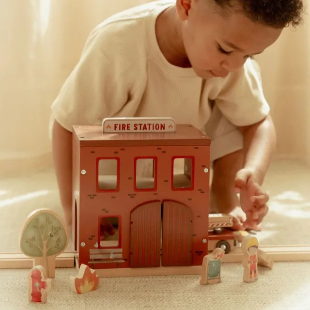 Little Dutch Caserma Pompieri Treno Legno 10 Pezzi Railway