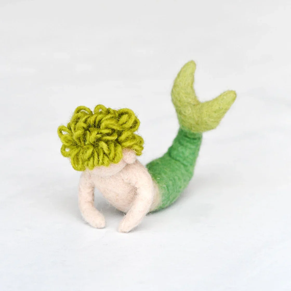 Tara Treasures Merman feltro tritone capelli verdi 13 cm