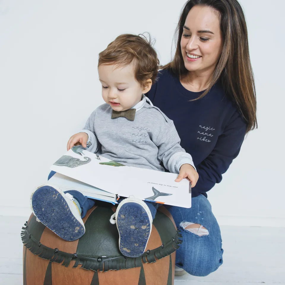 Ella and Rapha Mama felpa blu notte classica cotone