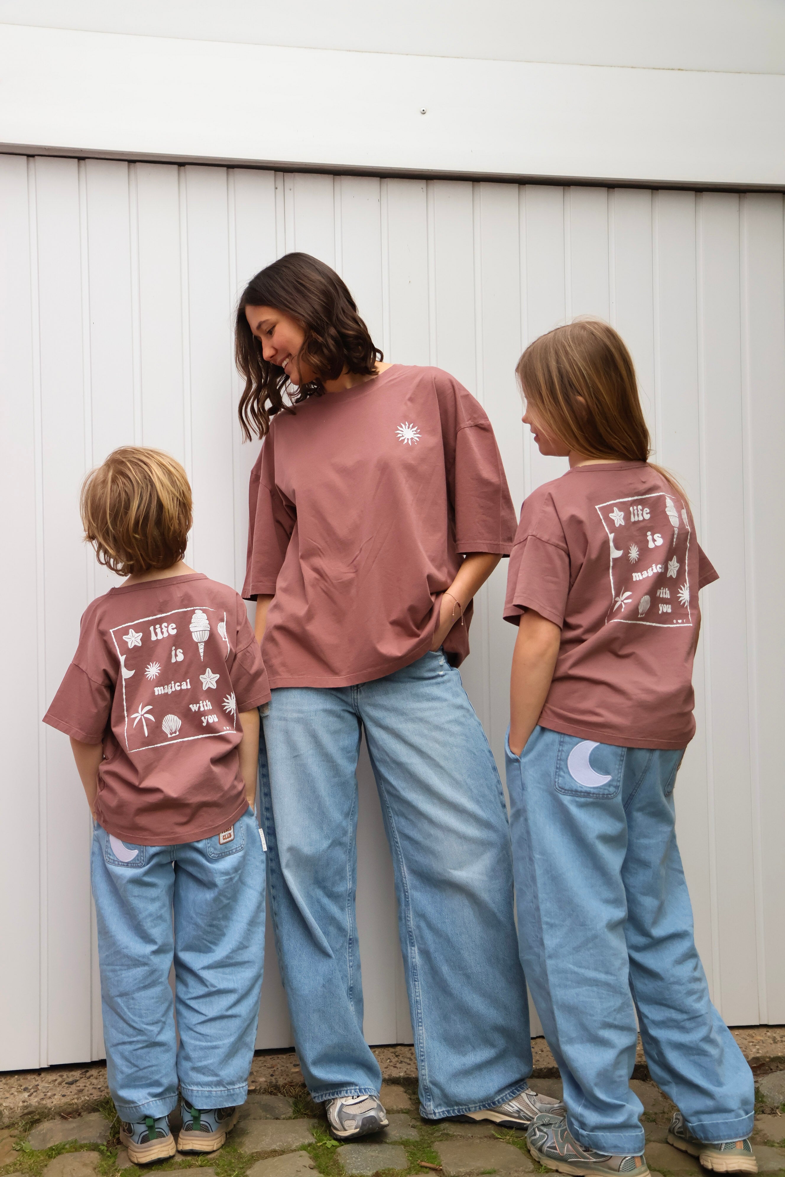 Ella and Rapha Life Is Magical t-shirt marrone bimbi