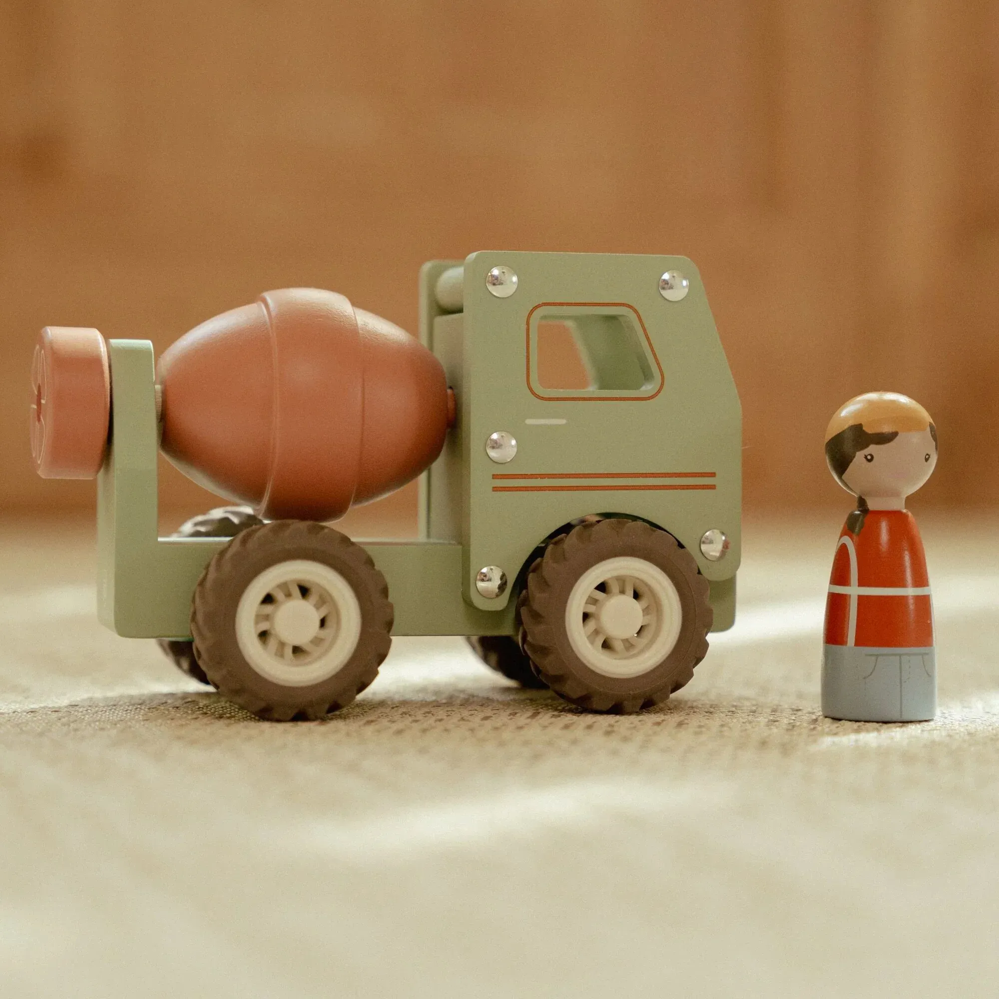 Little Dutch Betoniera Camion in Legno con Personaggio